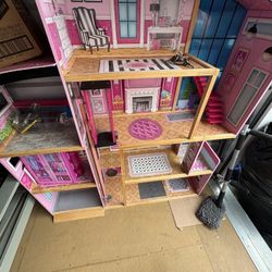 Big Barbie House (Willing To Negotiate Price) 