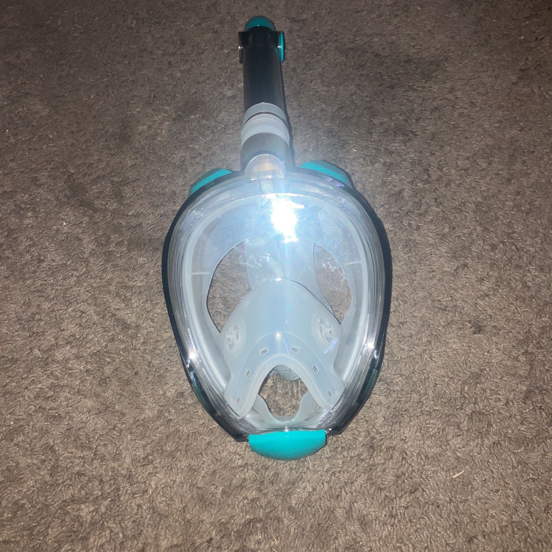 Adjustable Scuba Mask,