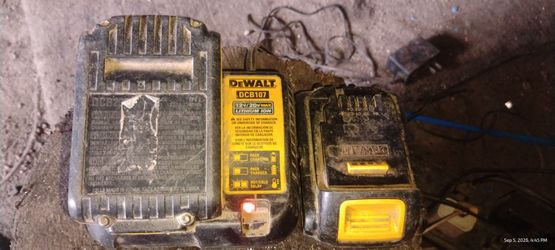 DeWalt batteries w/charger