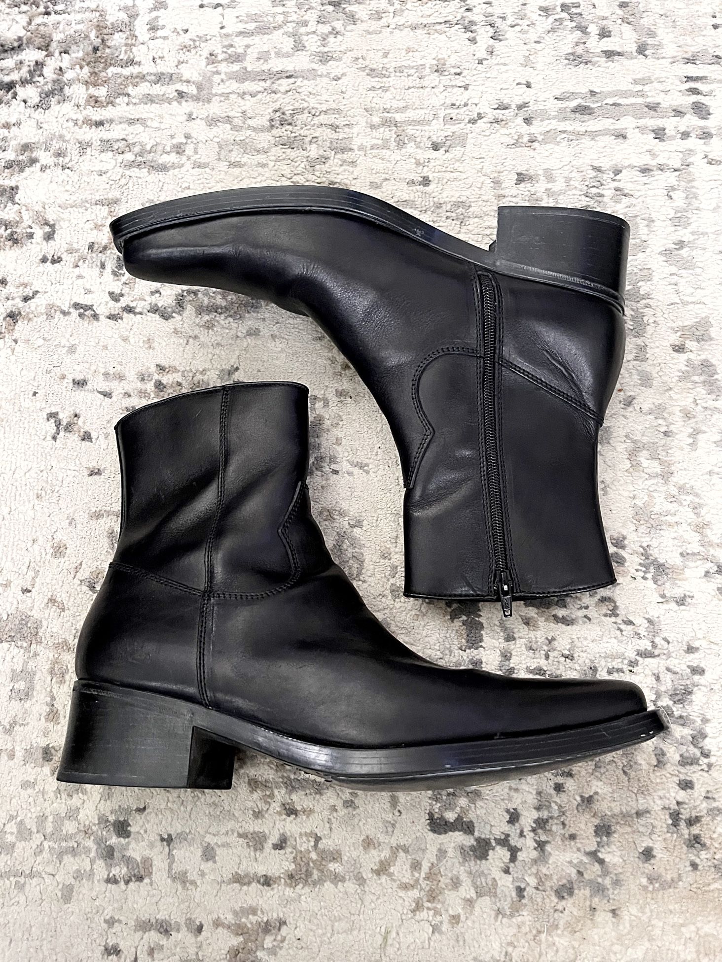 Men’s Kenneth Cole Reaction Cowboy Western square toe black boots. Size 12. Retail $190. Made in Italy. Excellent condition!