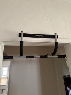 Pull-Up Bar