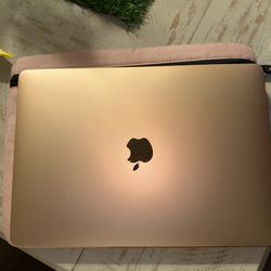 MacBook Air (M1 Chip)