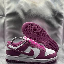 Nike dunk low hot fuchsia