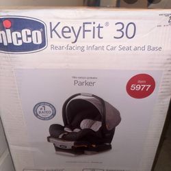 Chicco Keyfit Infant Carseat