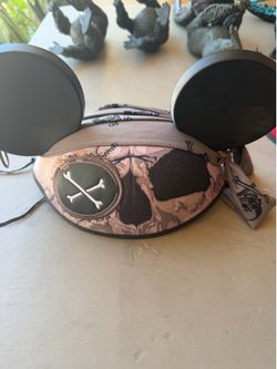 Disney Pirates Of the Caribbean Black and Gray Mickey Mouse Ears Hat