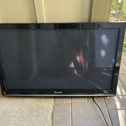 40” Panasonic TV