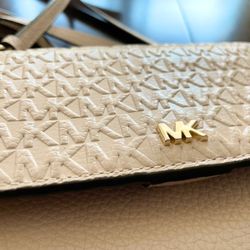 Michael Kors Pale Pink Jet Set Charm Phone Crossbody. Price Is FIRM