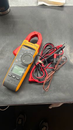 Fluke 902FC True RMS HVAC Clamp Meter