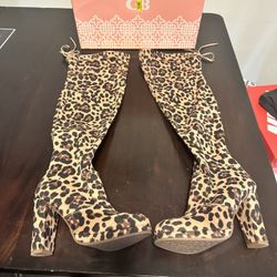 Gianni Bini Boots Size 8