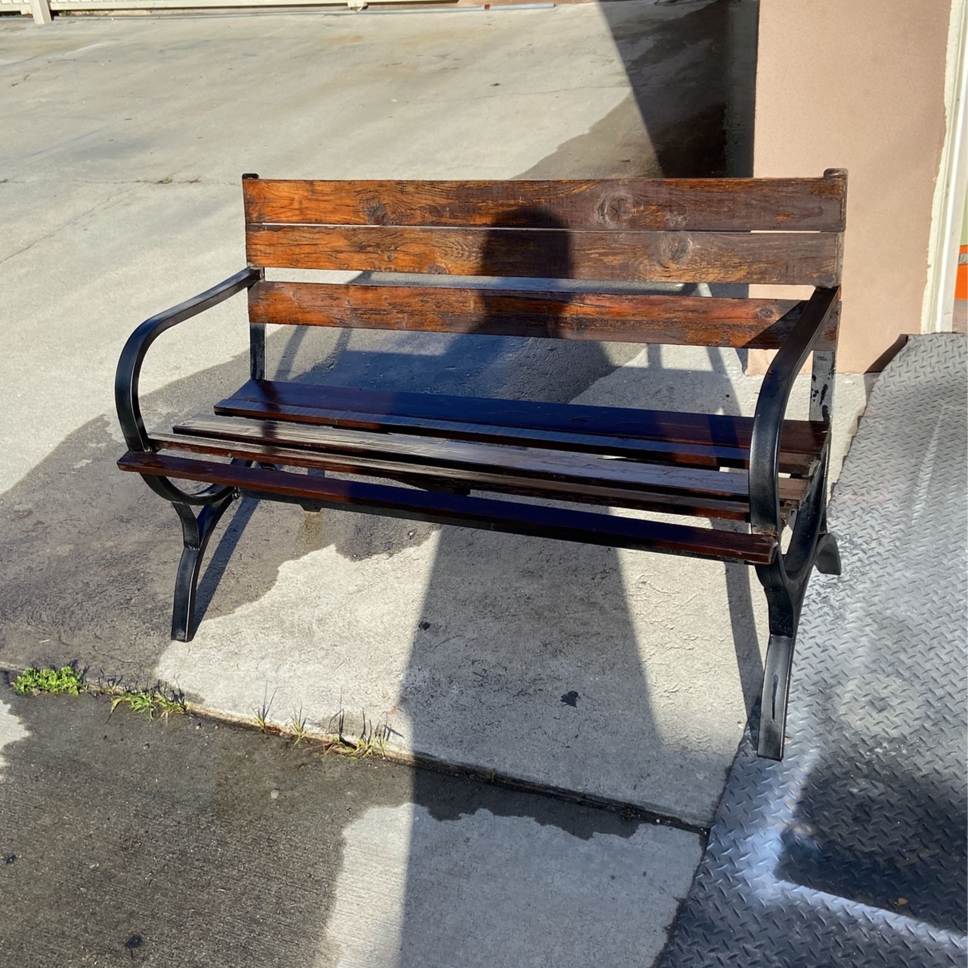 Lawn Bench for Sale in Anaheim, CA - OfferUp