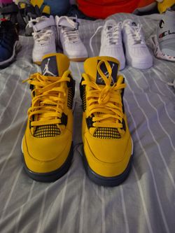 Air Jordan 4 Lightning – Size 9.5 – Authentic