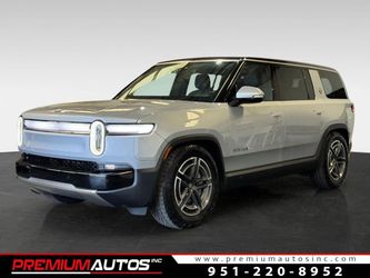 2025 Rivian R1S