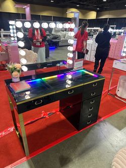 Vanitii Hollywood Vanity Desk with Lighted Mirror