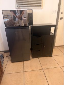 Samsung Microwave/ Mini Fridge