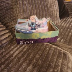 BRAND NEW DISNEY STITCH 9T