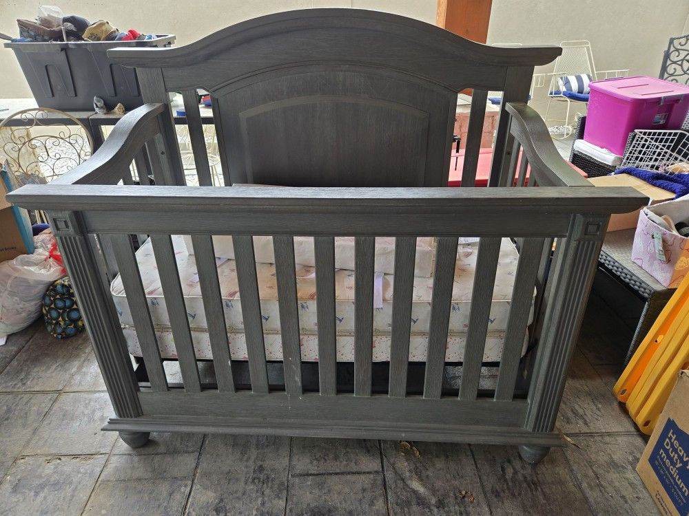 Baby Crib With Mattress