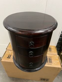 Mahogany small side table with 3 drawers