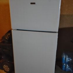 Refrigerator /Freezer