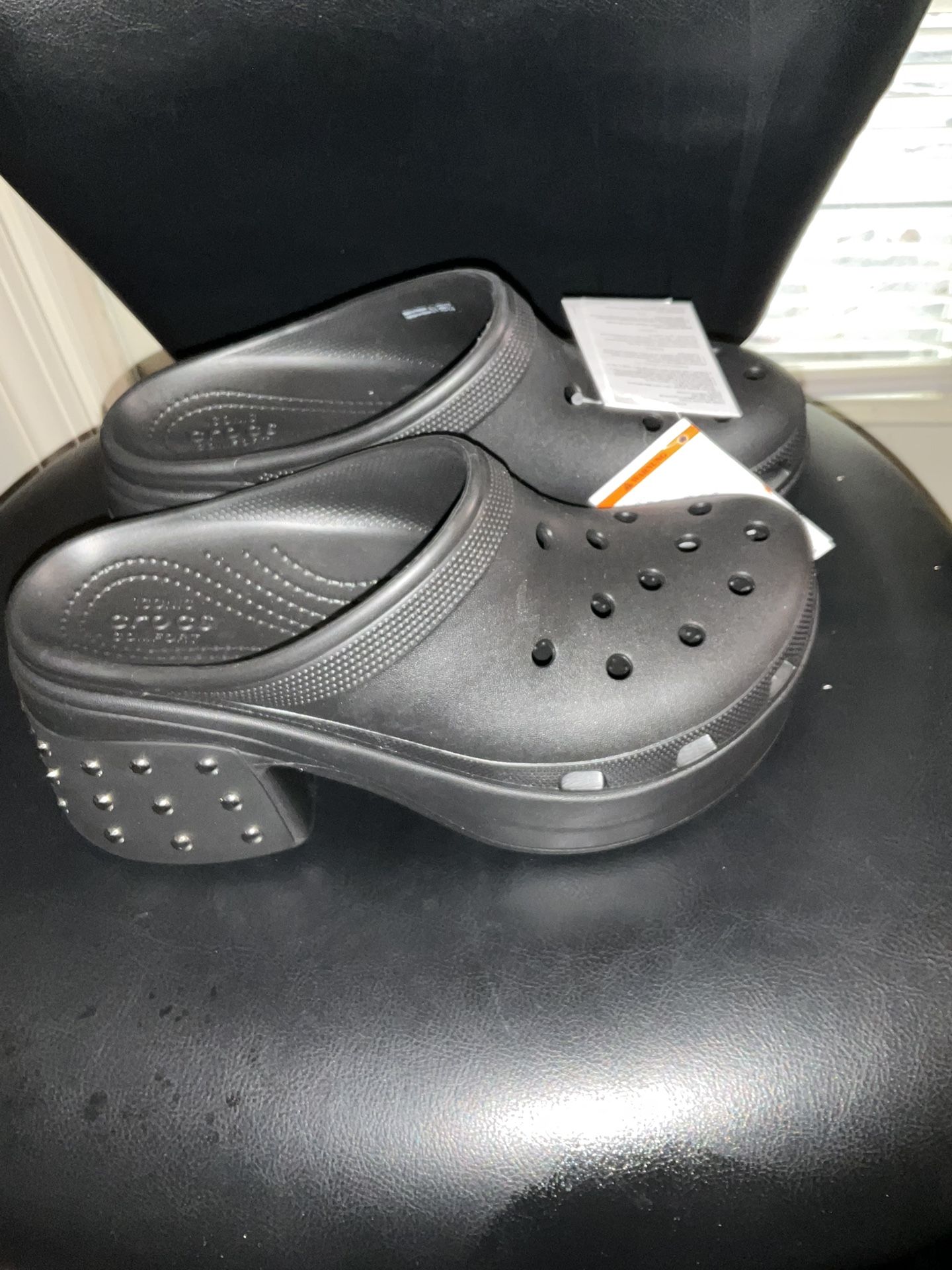 SIREN STUDDED CROCS 11