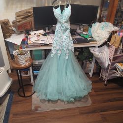 A Teal Blue Corset Mermaid Dress Size Plus Size 14