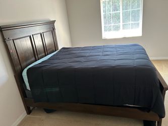Queen Bed