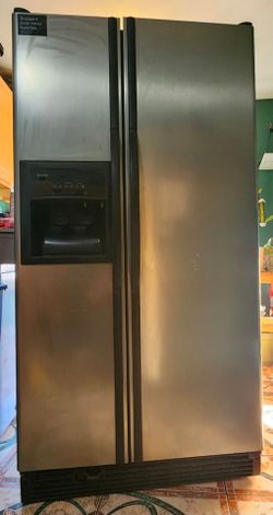 Kenmore 36" Refrigerator (36"w x 30"d x 70"h)
PICK-UP ONLY