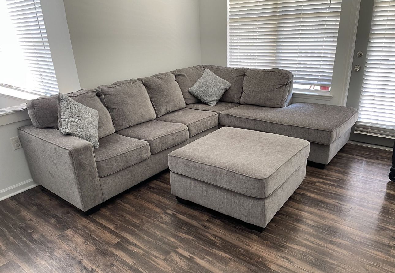 Beautiful Grey Sectional Couch With Ottoman