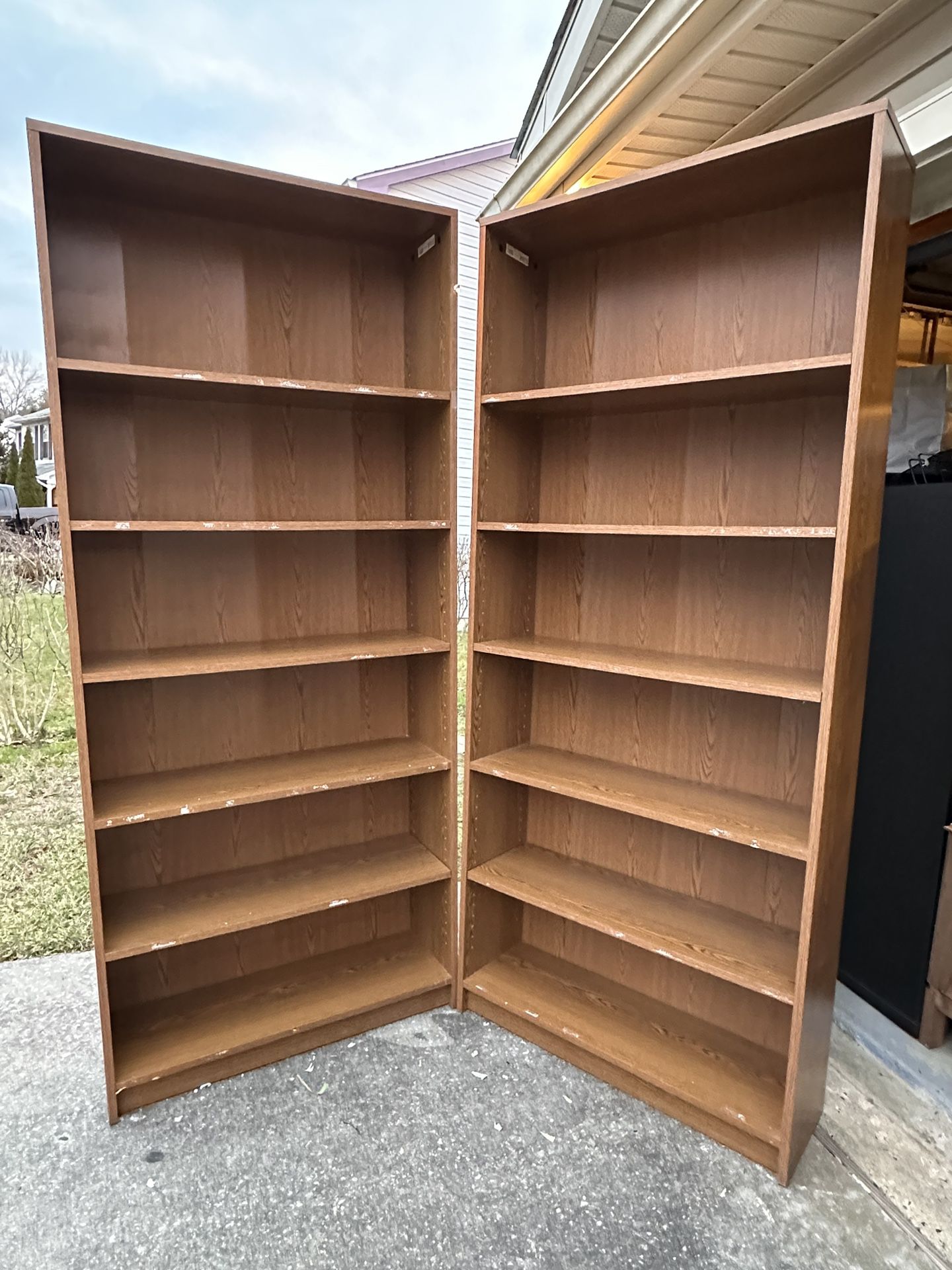 2 wooden brown bookshelves excellent condition 5 shelves adjustable