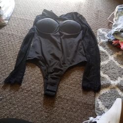 Womans One Piece Set Good Condition Size Large $10.00