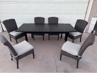 6 Chair patio set.