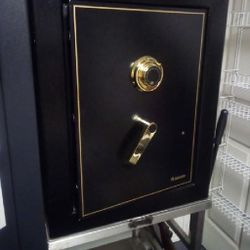 Sentry Safe D888 Executive Safe