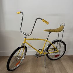 Vintage 70s Schwinn Stingray Bicycle