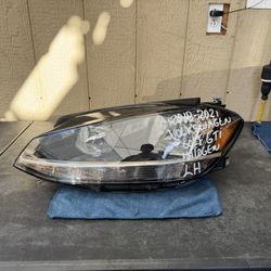 2018 2019 2020 2021 VOLKSWAGEN GOLF GTi LEFT SIDE HEADLIGHT HALOGEN OEM USED 