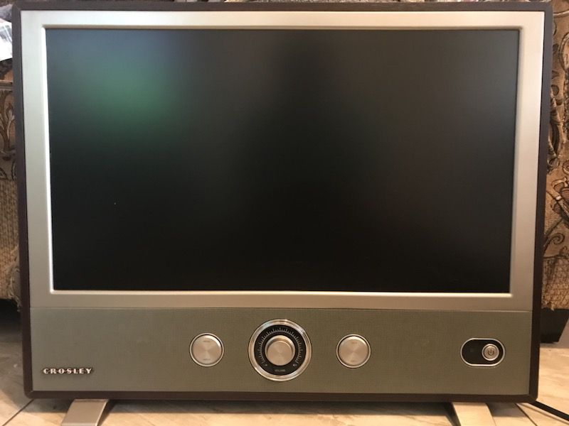 Crosley Custom 24” Retro TV