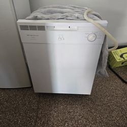 Dishwasher 