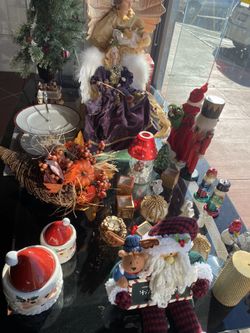 Free All sorts of Christmas tree Santa clause snowman nutcracker holiday decorations decor