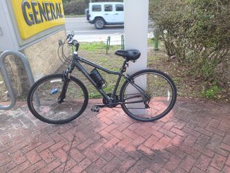 Cannondale.       Adventure 