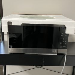 LG Microwave Oven