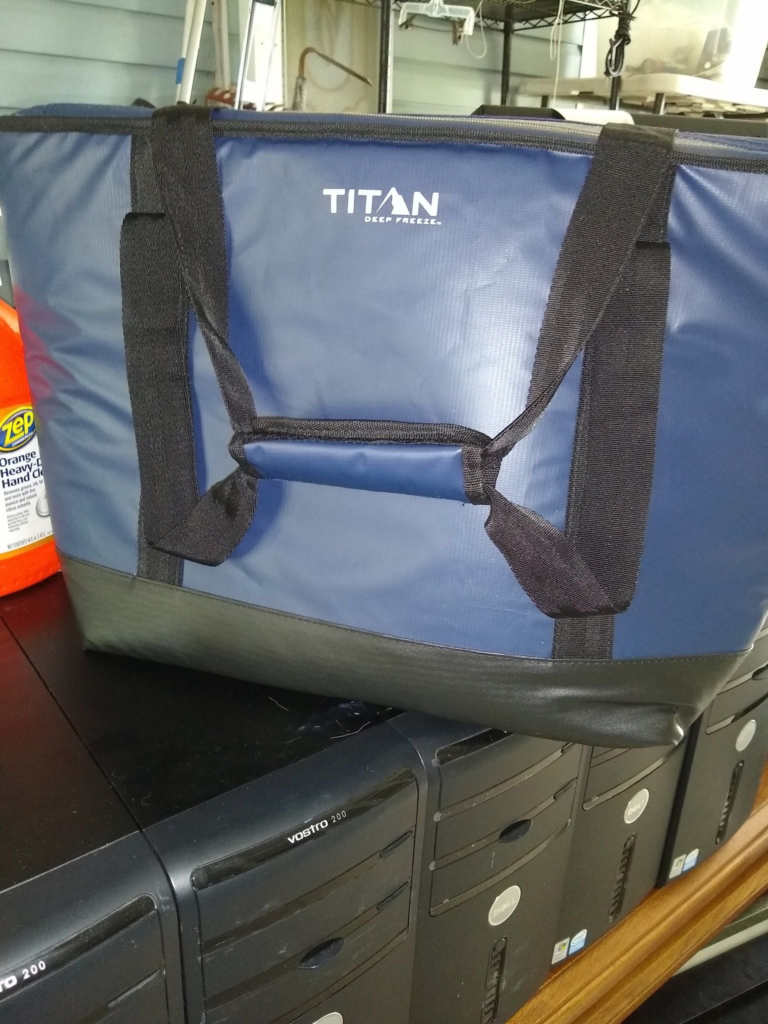 TITAN 30 can Cooler