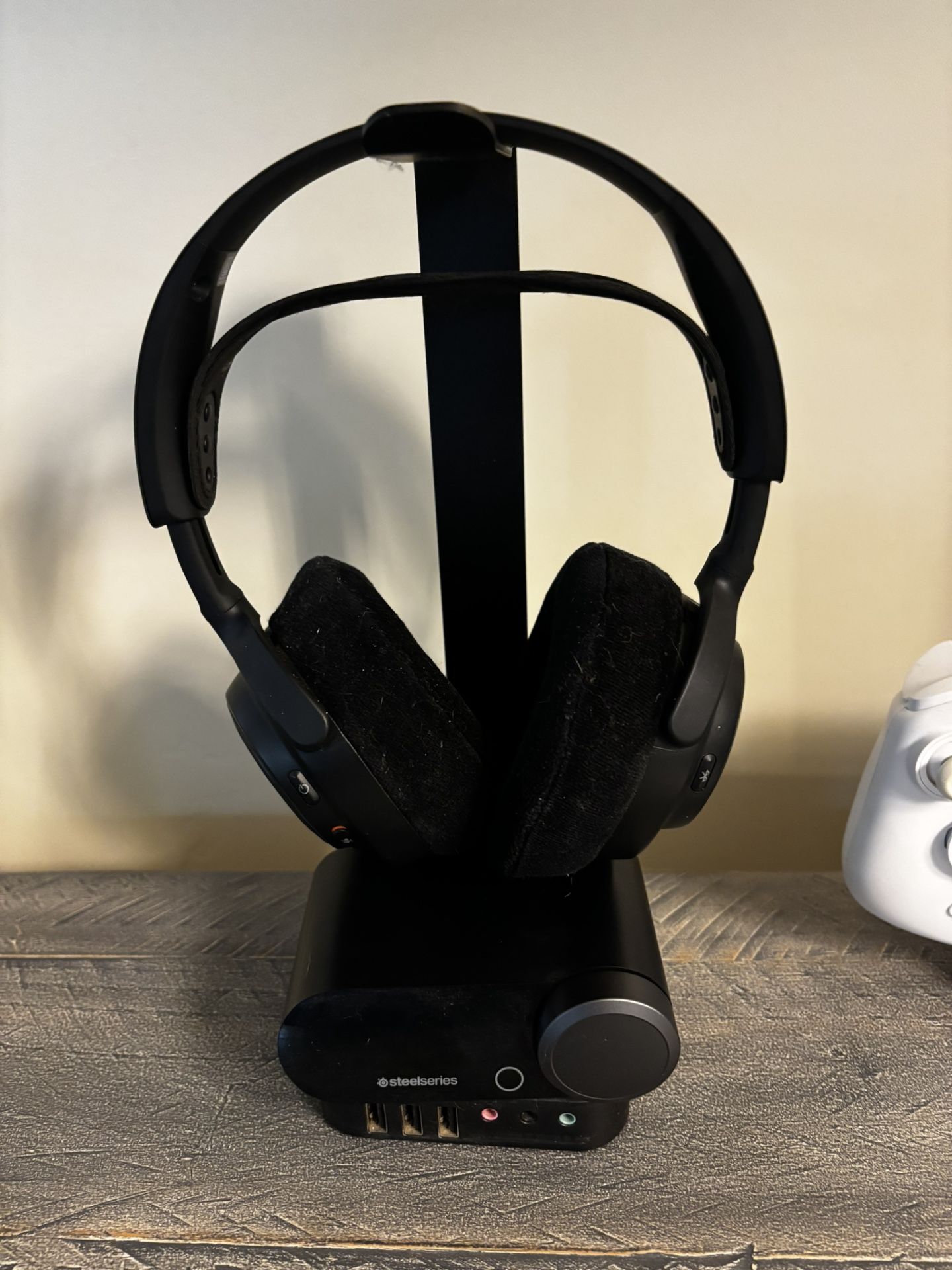 SteelSeries Nova Pro Wireless Gaming Headset