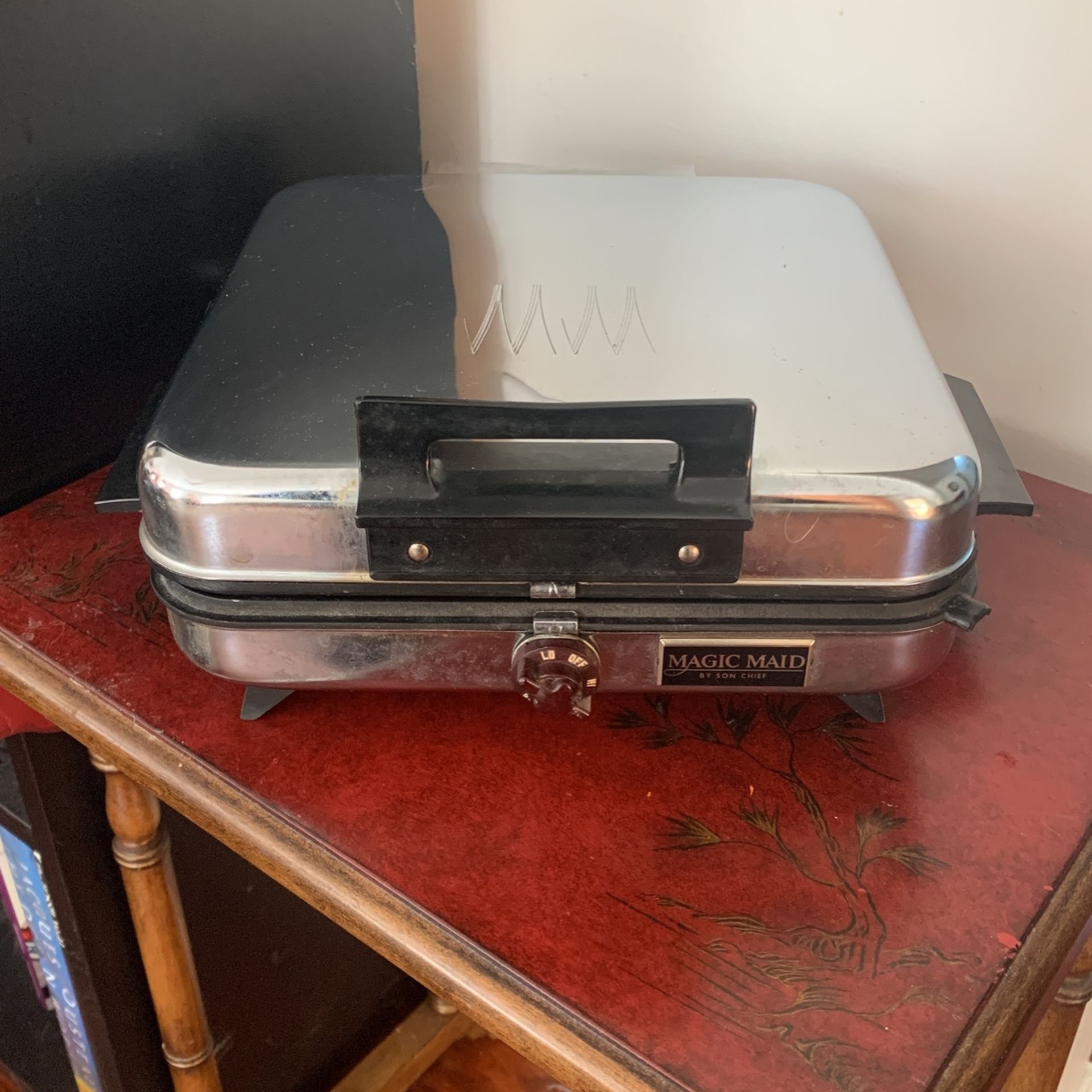 Magic Maid Vintage Waffle Iron