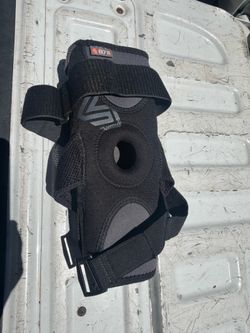 Knee brace