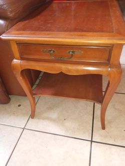 Mcm Hekman Side Table