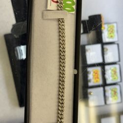 10k White Gold Bracelet 