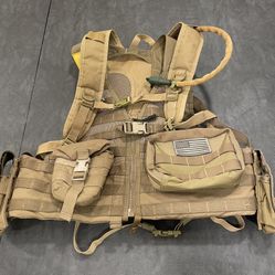 Hikers, Campers, Preppers: Coyote FLC with Hydration Bladder