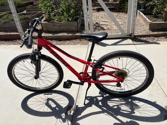 Trek Precaliber 24”, Front Suspension-Hard Tail, Aluminum Frame, Good Condition