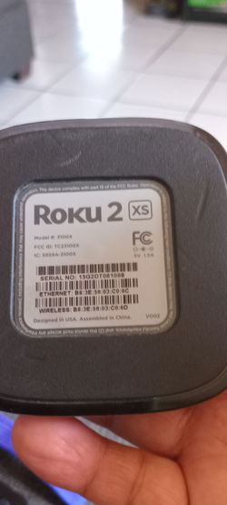Roku en perfectas condiciones trabajando bien con control remoto y cables