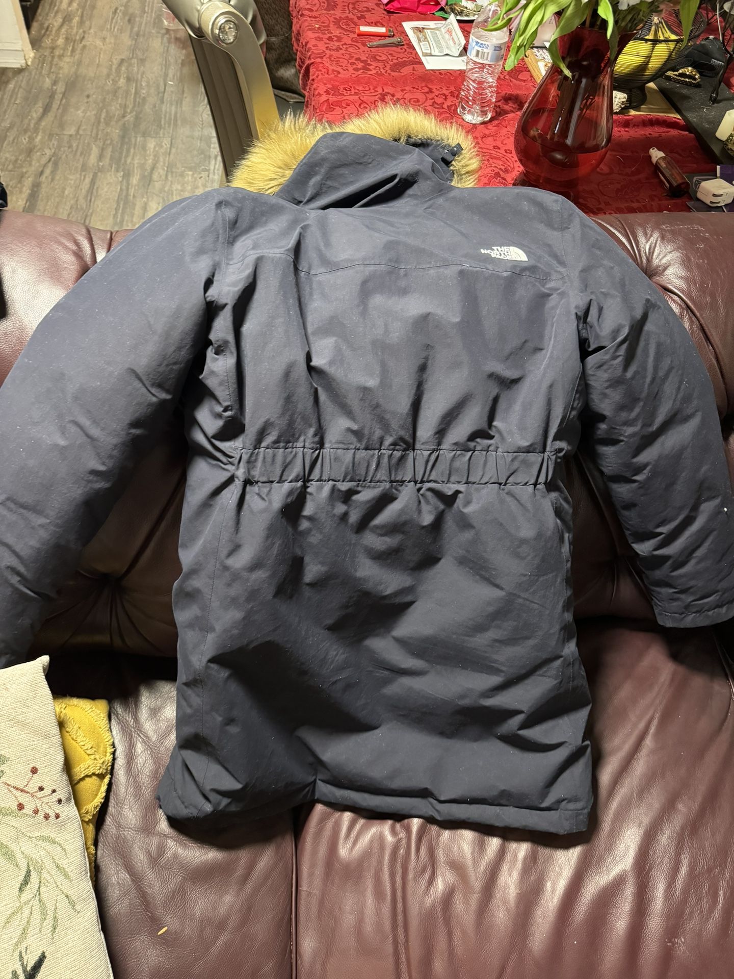 Large Woman’s North face