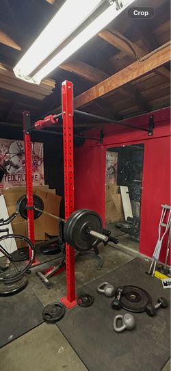 Wall squat rack