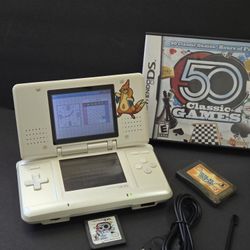 ORIGINAL NINTENDO DS WHITE PEARL With Stylus, Usb Charger And 2 Games